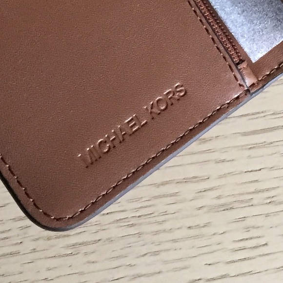 Michael Kors Jet Set Luggage Bifold Wallet - Picture 6 of 8